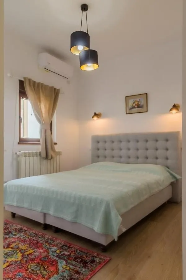 Inova Central Apartment Bukarest